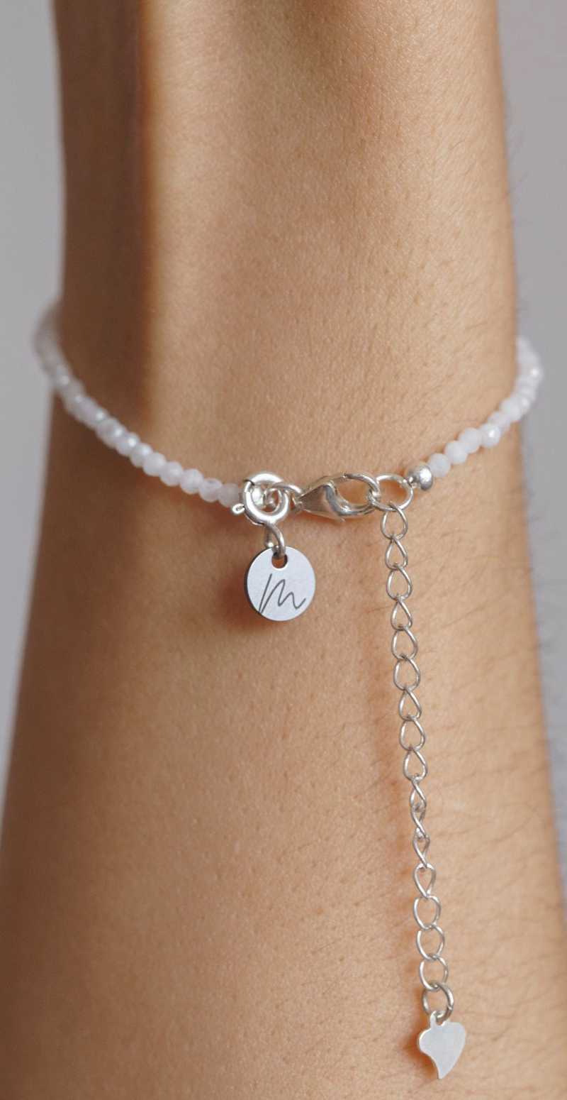 Браслет "Memo about Moon" из лунного камня, на замочке серебро 925