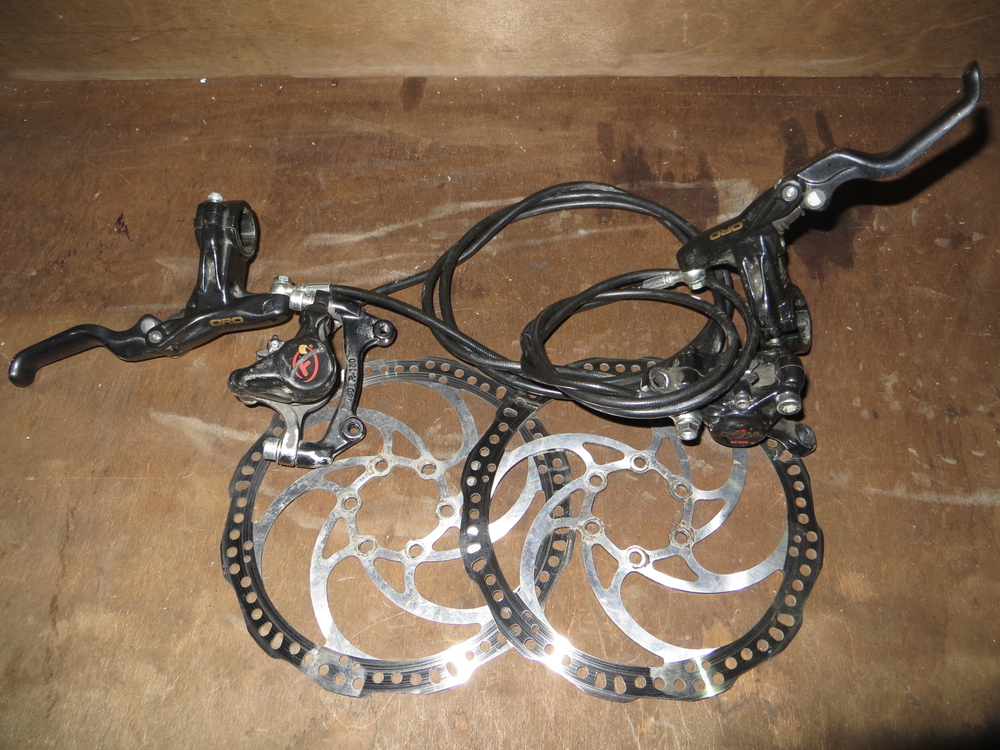 Комплект тормозов Formula Oro c роторами 160