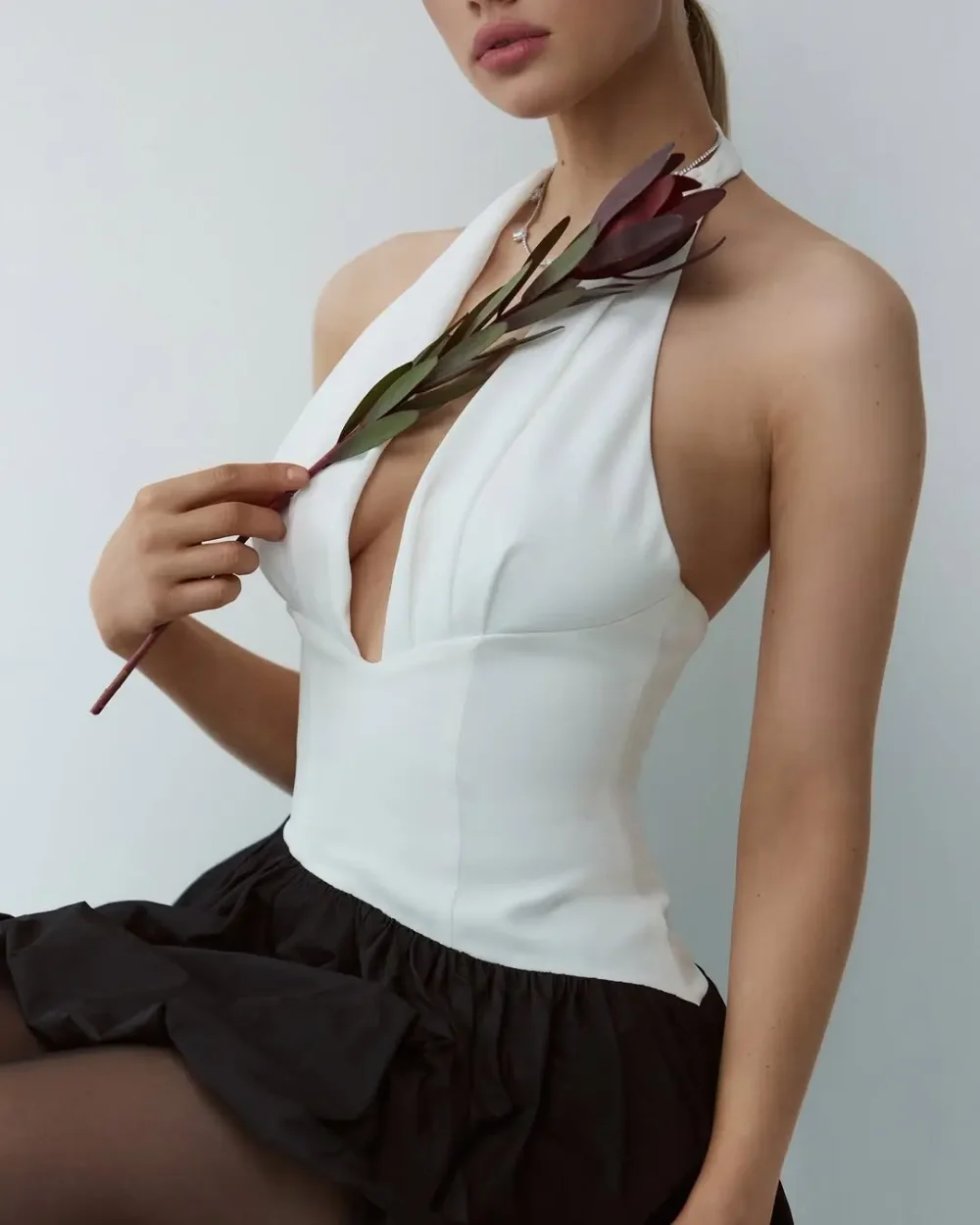 Платье-баллон с открытой спиной, Черно-белый