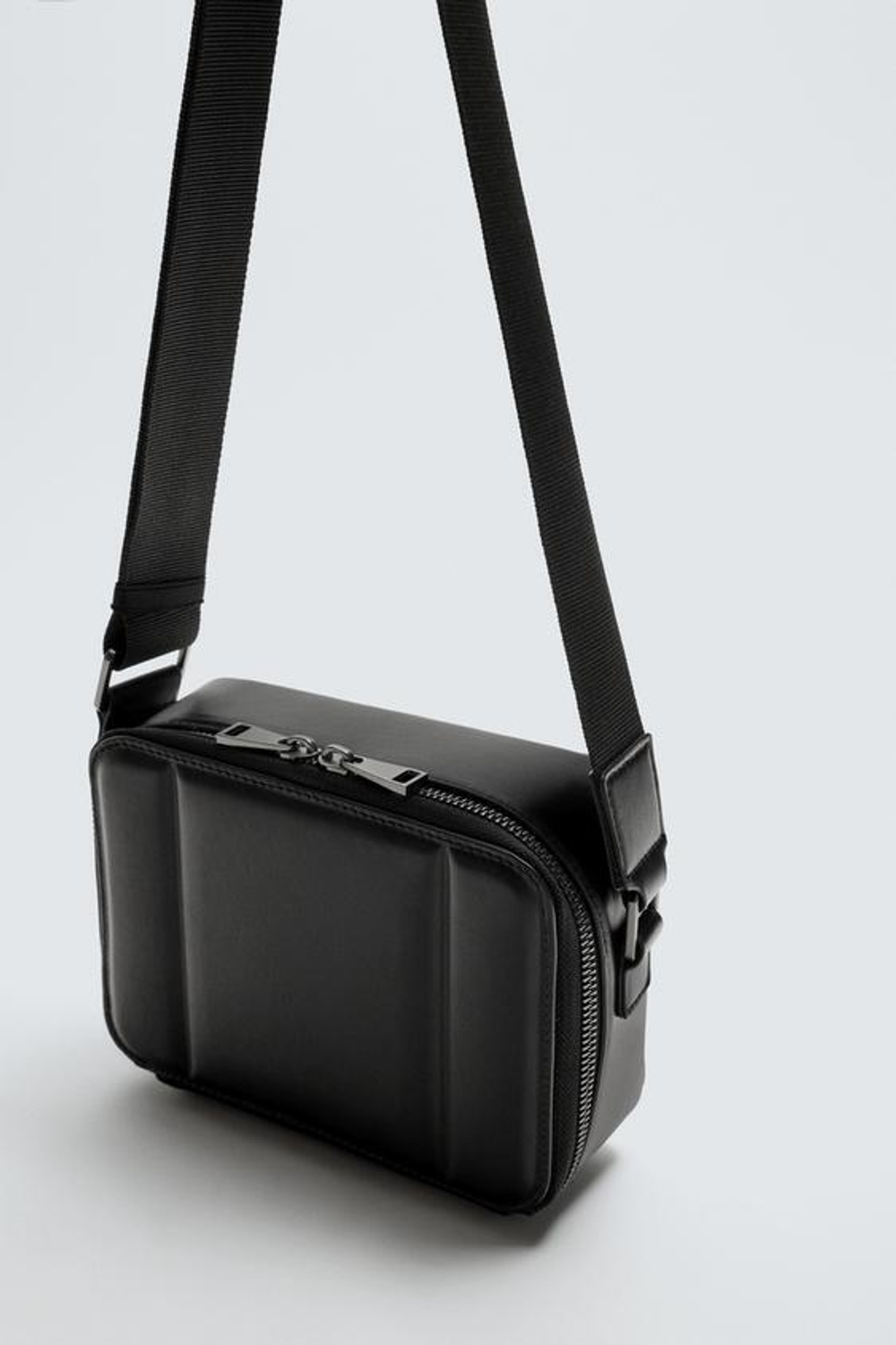 ZARA СТЕГАНАЯ СУМКА, ЧЕРНЫЙ