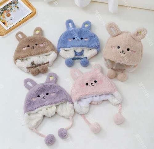 Плюшевая шапка Зайчик