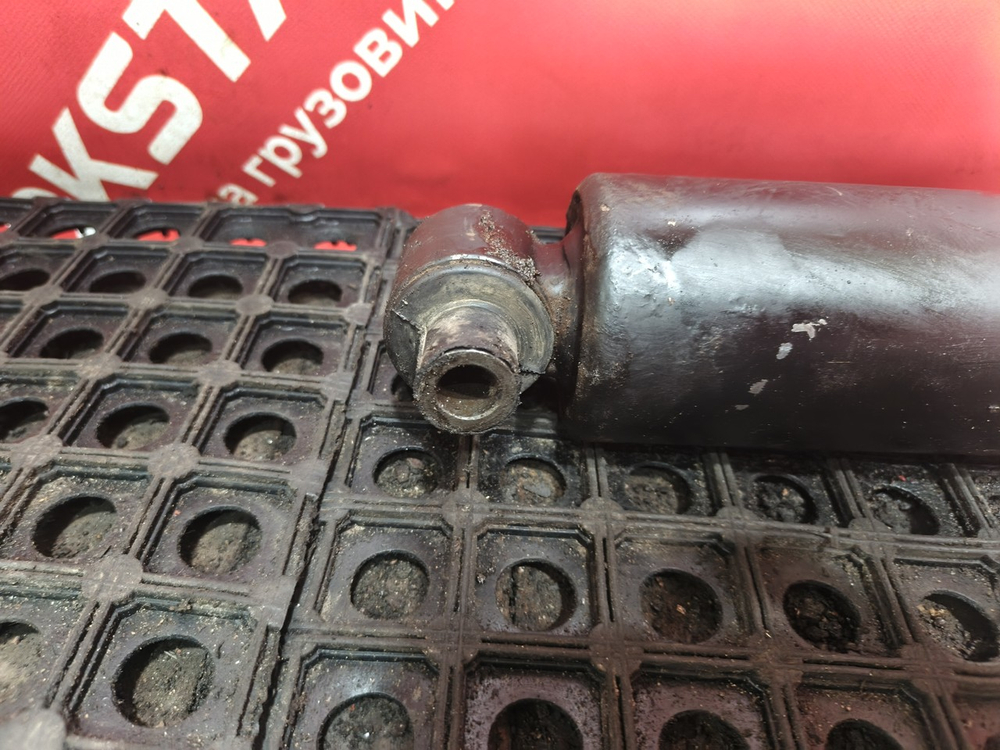 Амортизатор передний 2019г