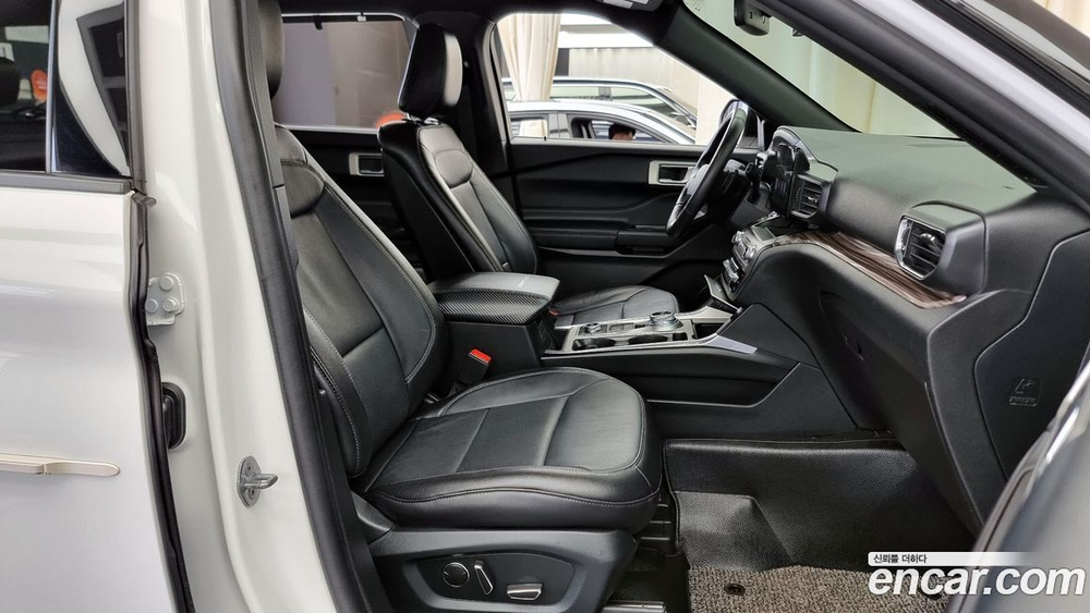Ford Explorer 6 Generation 2.3 Limited 4WD (04.2020)
