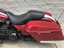 Road Glide Special 114 (2020) Billiard Red/Stone Washed White