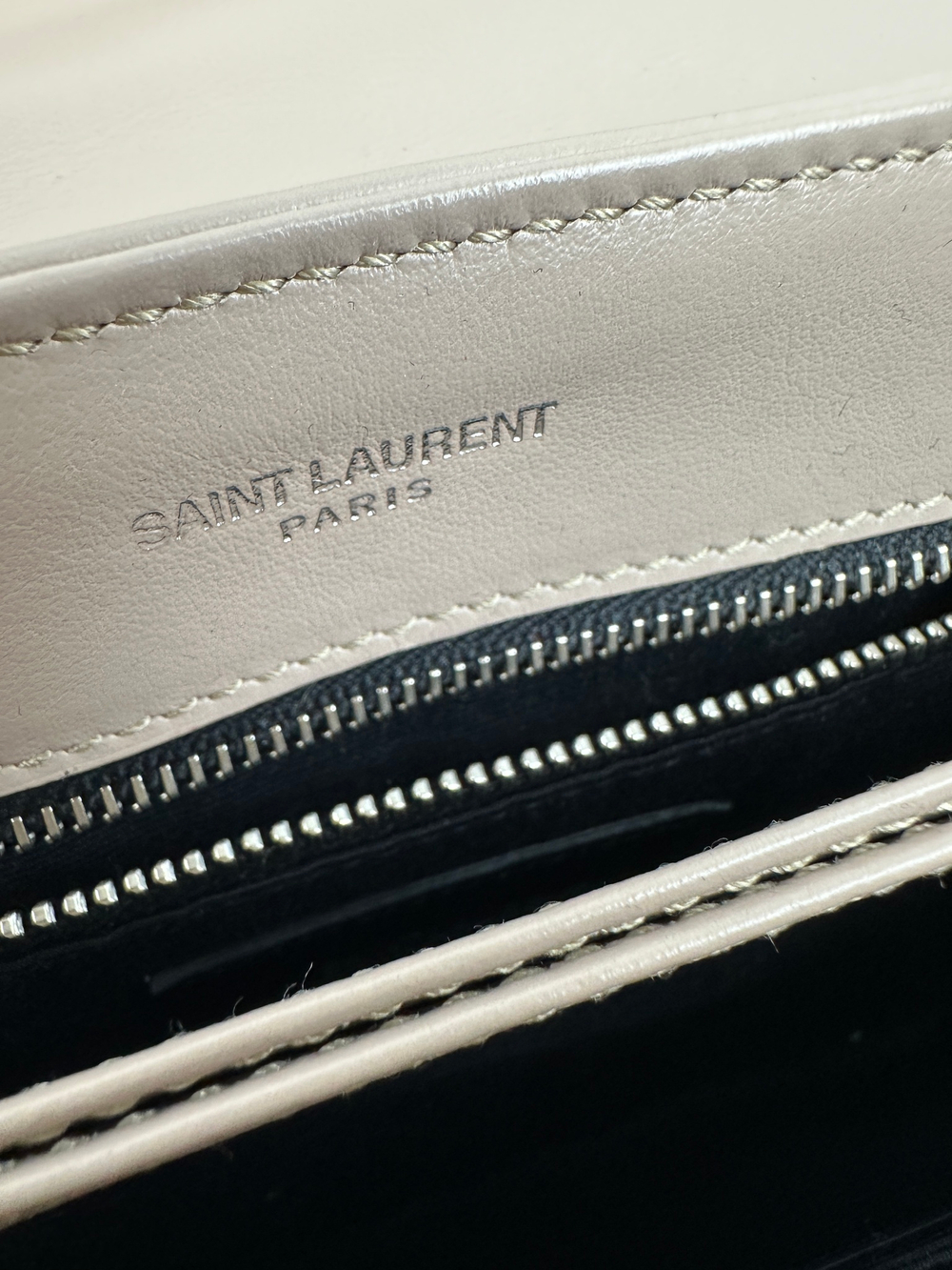 Сумка Saint Laurent Loulou Toy
