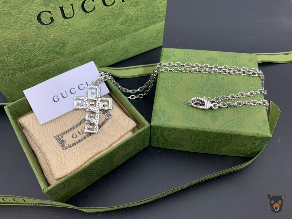 Подвеска Gucci "Cross GG Supreme"