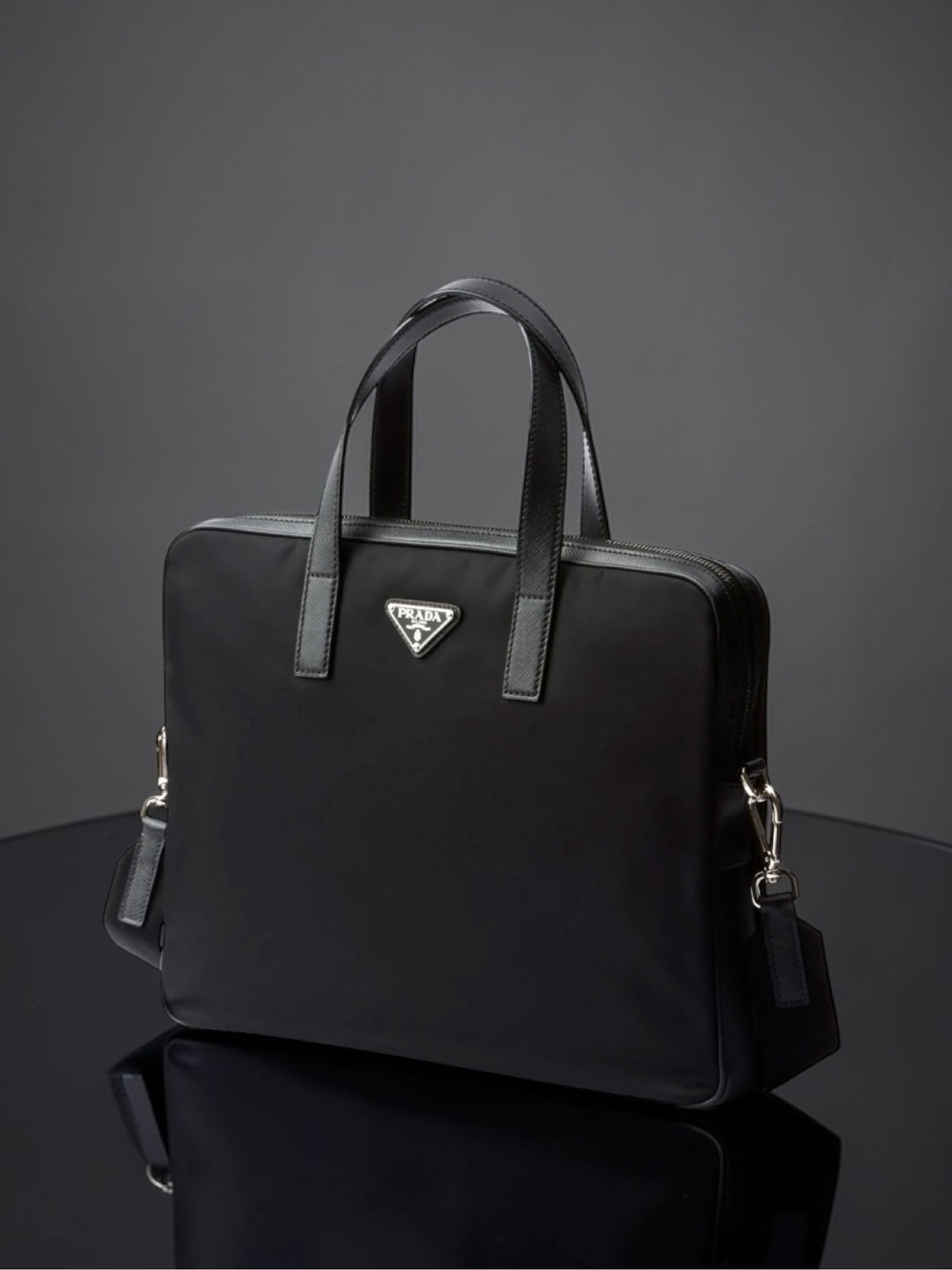 Портфель Prada