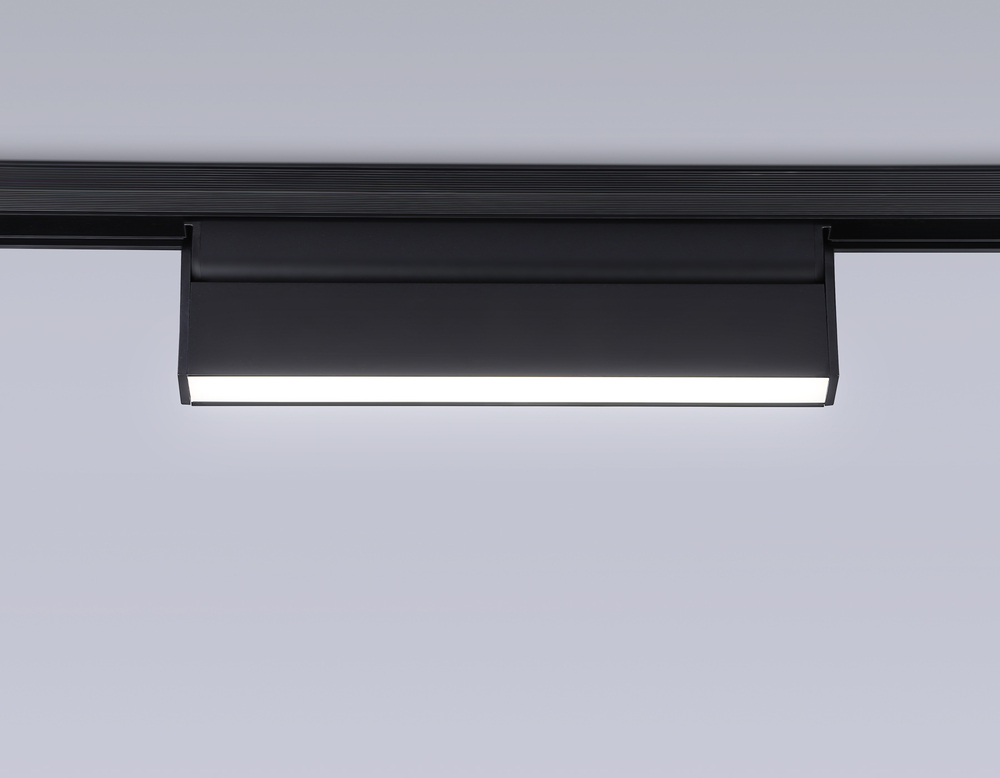 Светильник светодиодный трековый для шинопровода Magnetic GL4062 BK черный IP20 12W 4200K 48V 223*22*105