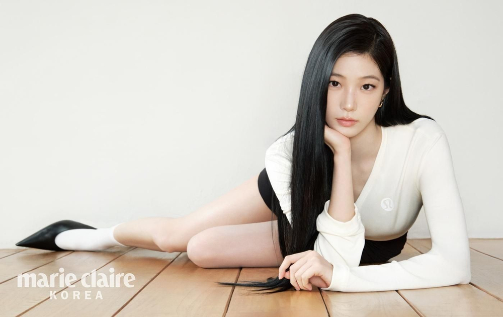(ПРЕДЗАКАЗ) публикация marie claire - 2026.06 KIM JI WON D Type