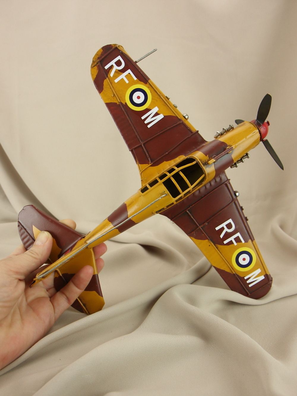 R&D Модель самолета Хокер Харрикейн , британский одномоторный истребитель 1934 г.