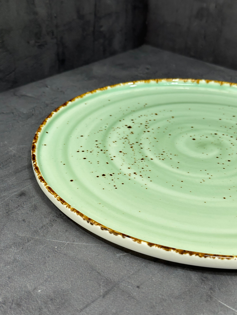 Тарелка Organica Green 26 см с бортиком P.L. Proff Cuisine