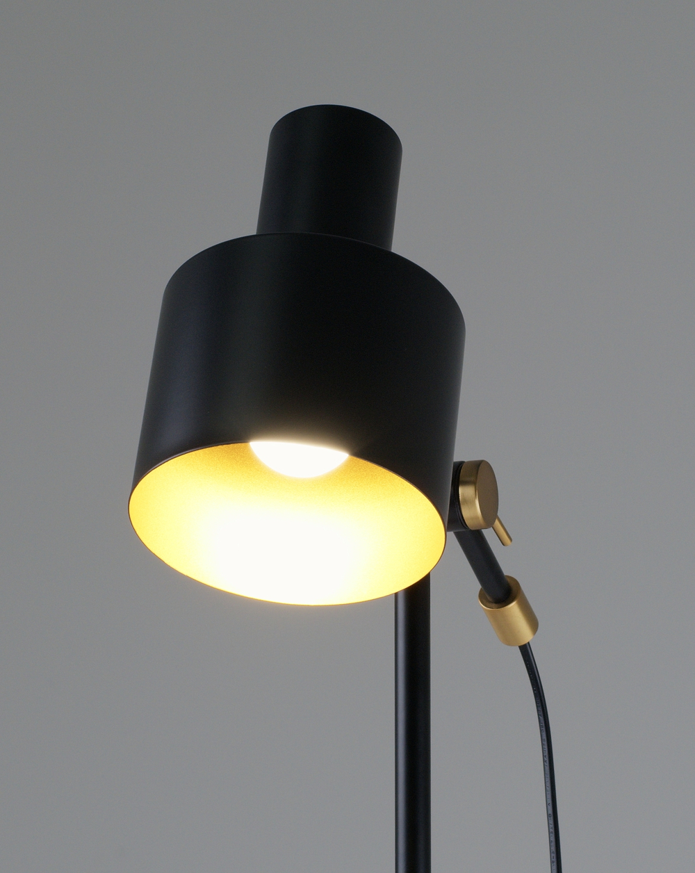 Торшер Moderli V11267-1F Artis