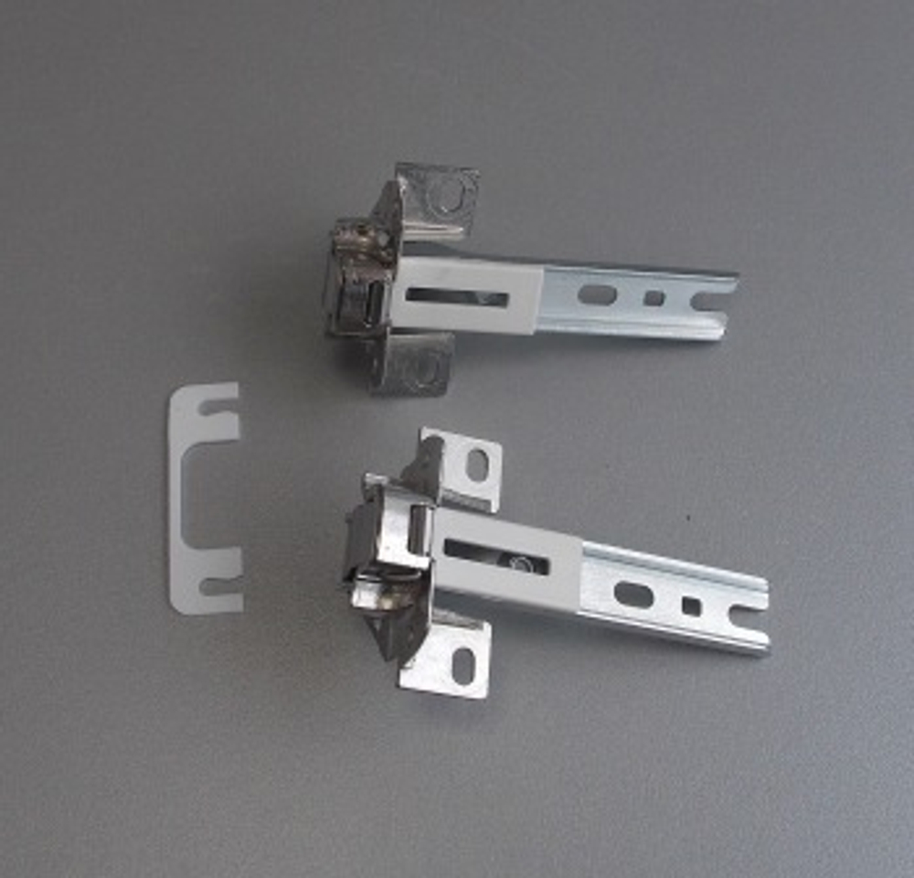 Петли холодильника БОШ /Сименс ( 268698 ) комплект 3 шт