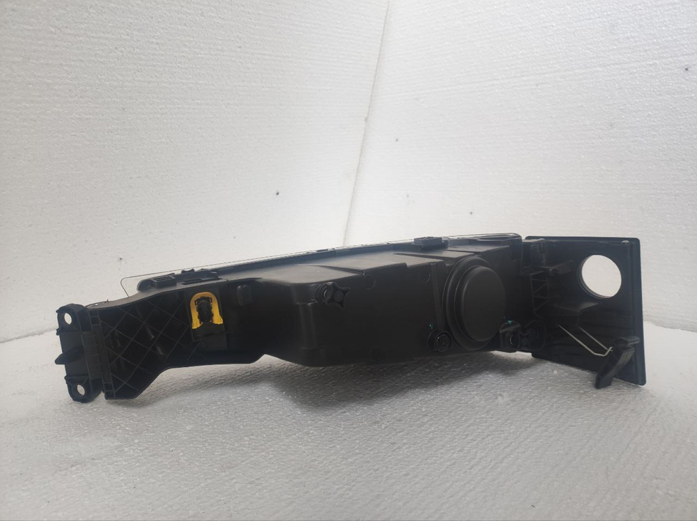 Фара противотуманная Volvo FH копмплект Двухсекционная led 24159483 / 84186279 / 22332595 / 24159481 / 84186281 / 22332594