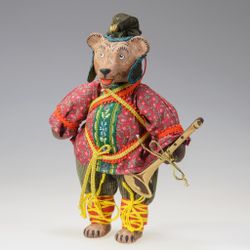 Ёлочная игрушка Медведь в колпаке с дудочкой