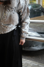 Бомбер утепленный с пайетками