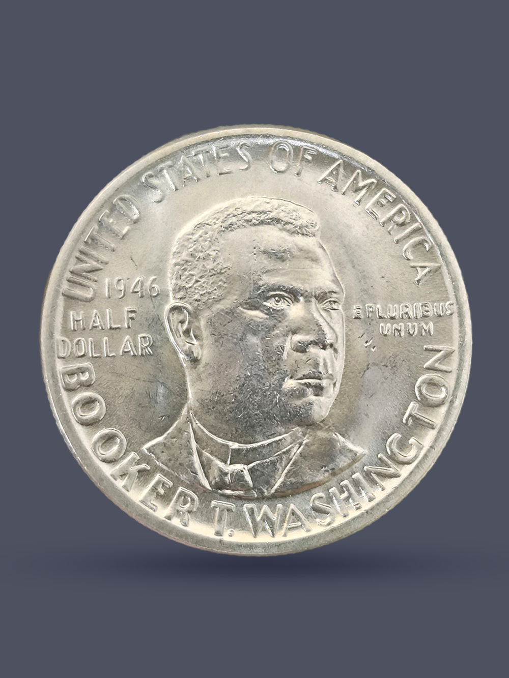 Монета 50 центов 1946 год "Джордж Карвер и Букер Вашингтон"