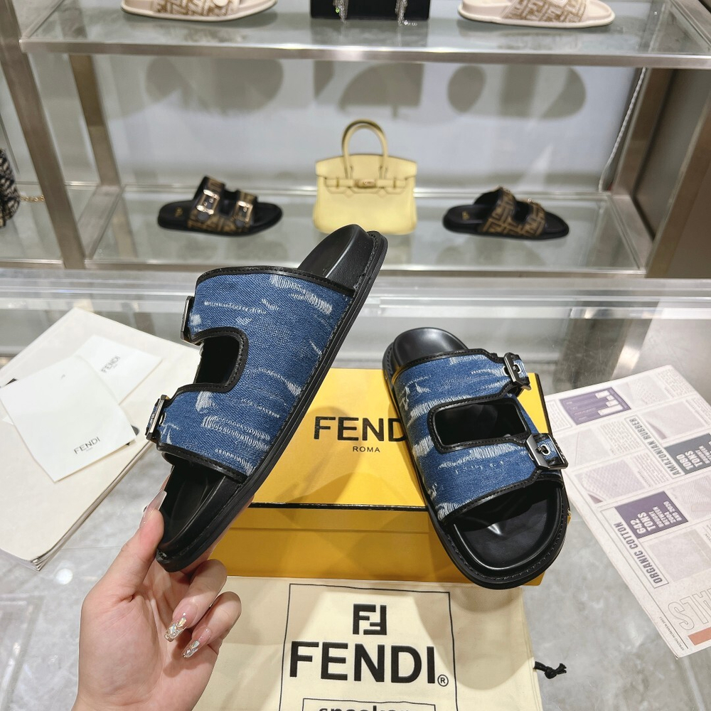 Fendi Feel Slides