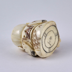 Нэцкэ Мальчик Карако с корзиной рыбы