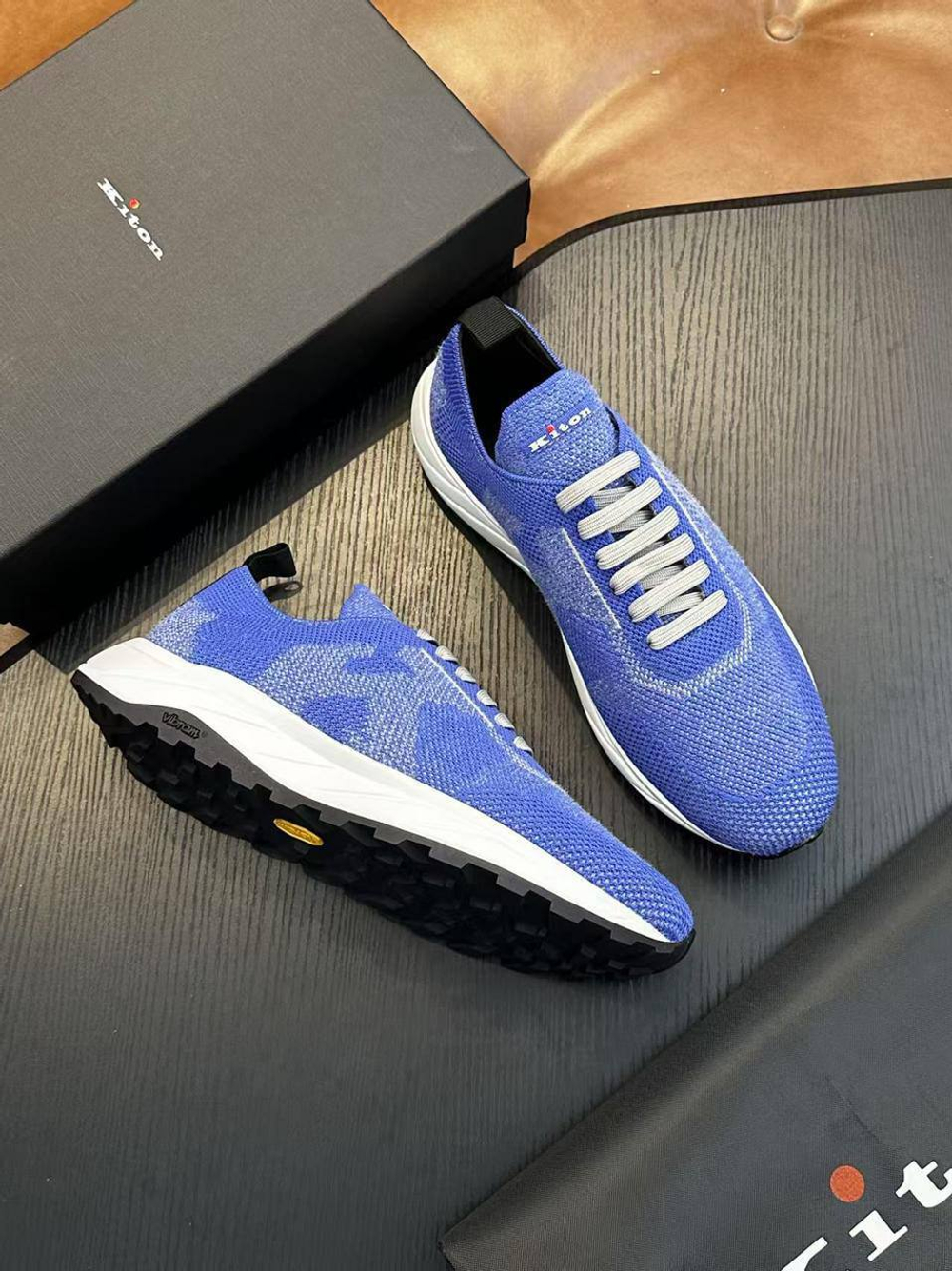 Кроссовки Kiton