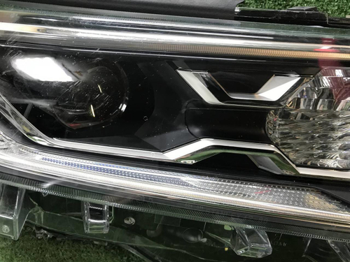 Фара правая Toyota RAV4 5 XA50 (2018-н.в.) LED