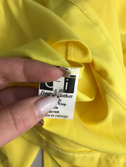 Платье Otli солнечного цвета, визуально на 44 размер