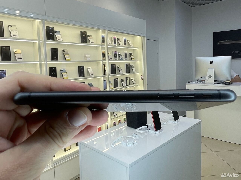 iPhone 11 256 ГБ б/у
