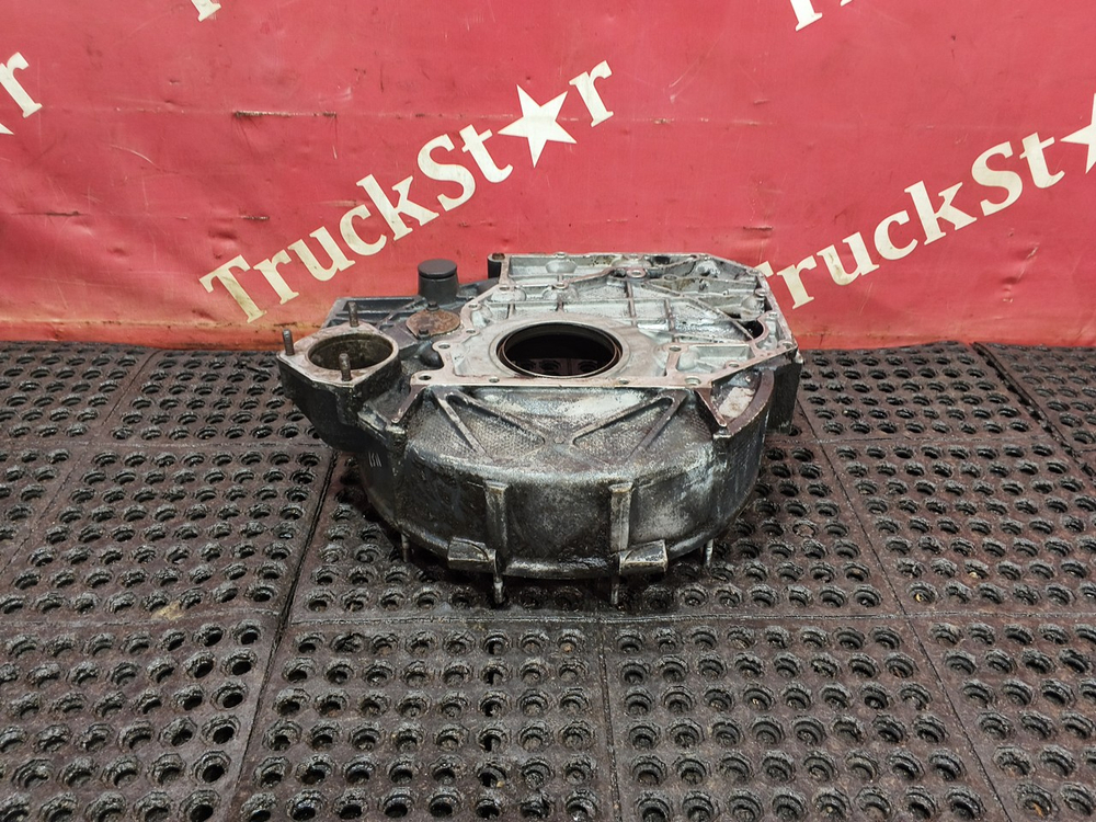 Кожух маховика