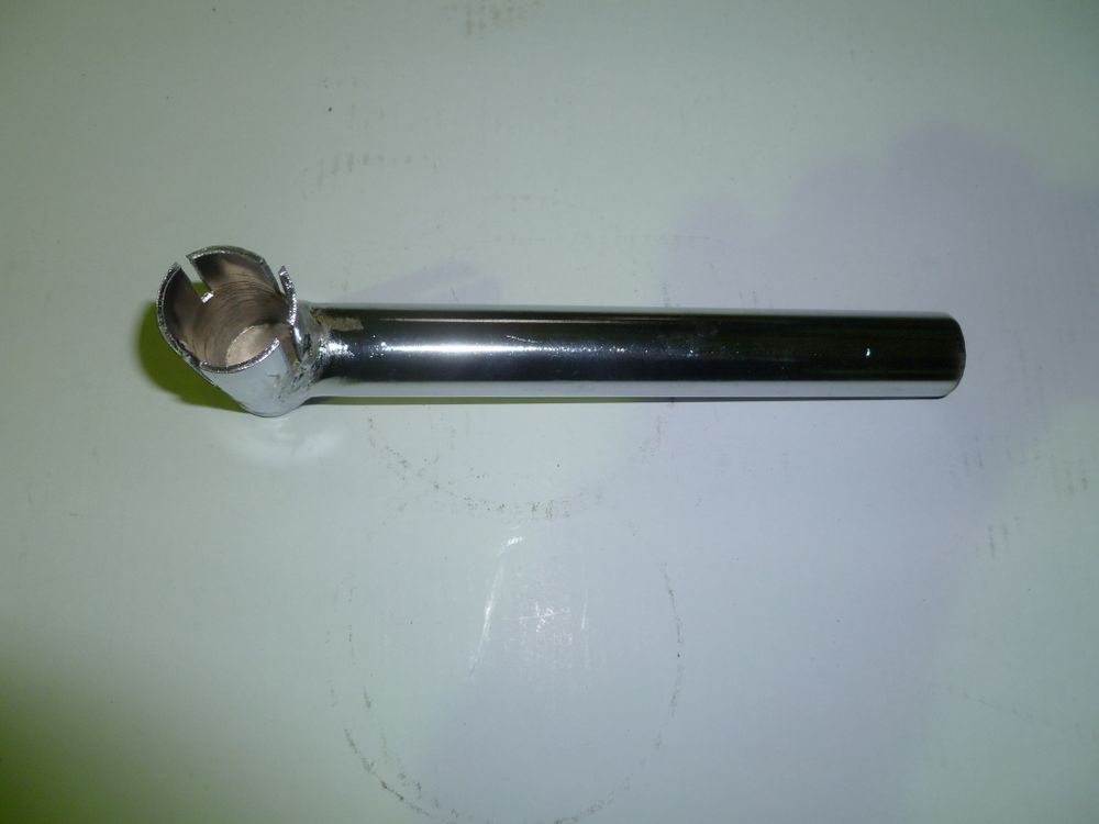 Ручка виброрейки (HANDLE GRIP SECTION,M124100006)