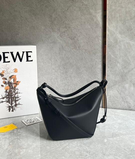 Loewe Mini Hammock Hobo 28 cm