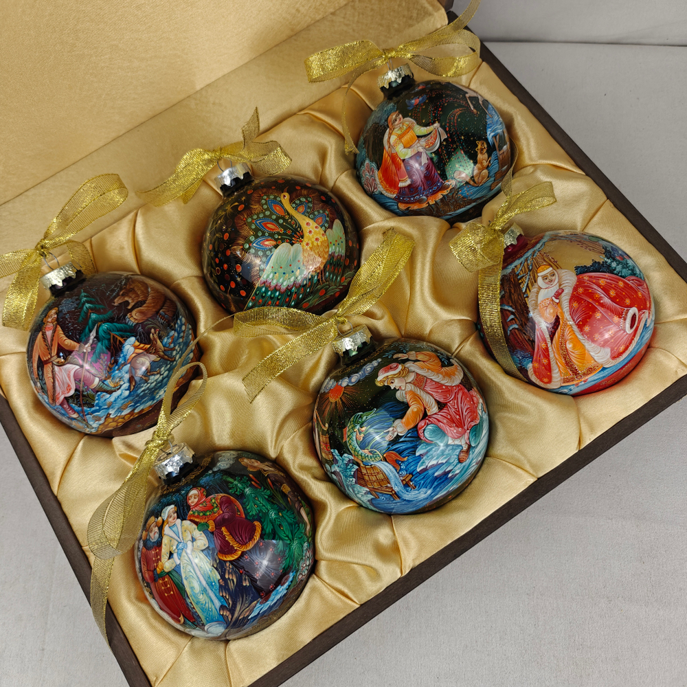 Сувенирный набор из 6-ти коллекционных ёлочных шаров " Сказки" с ручной росписью Палех