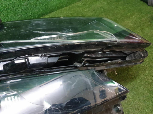 Битая Фара правая Skoda Kodiaq (2016-2022) LED