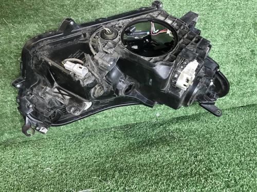 Фара левая Toyota Rav 4 CA40 (2015-2019) LED