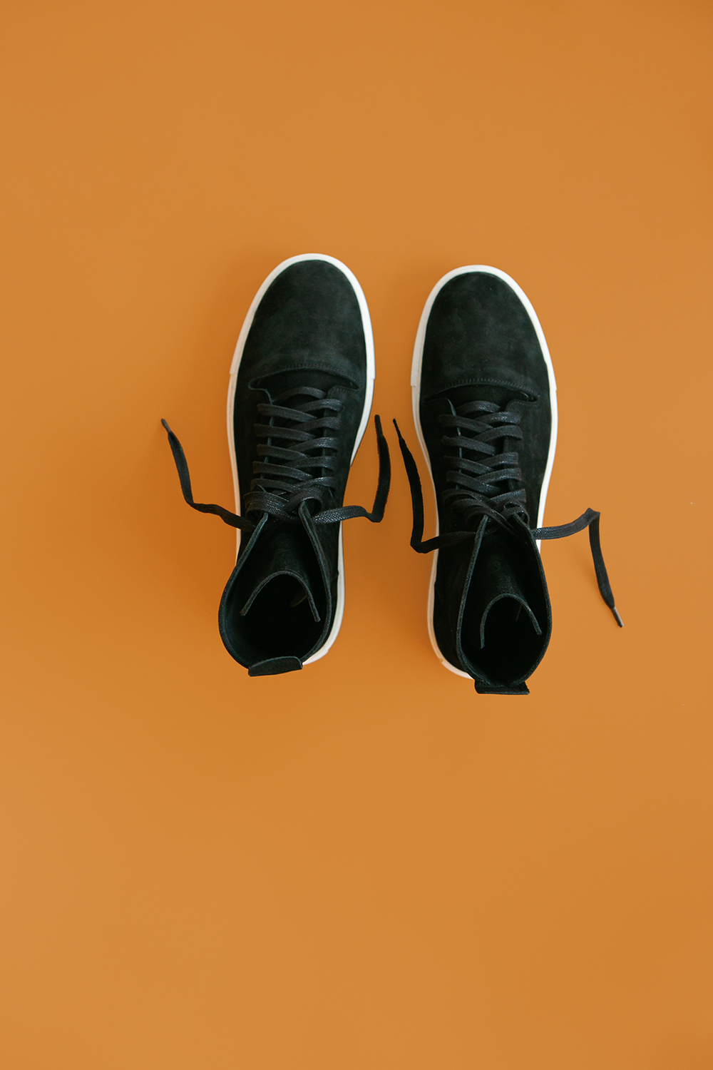 HIGHTOPS b+w