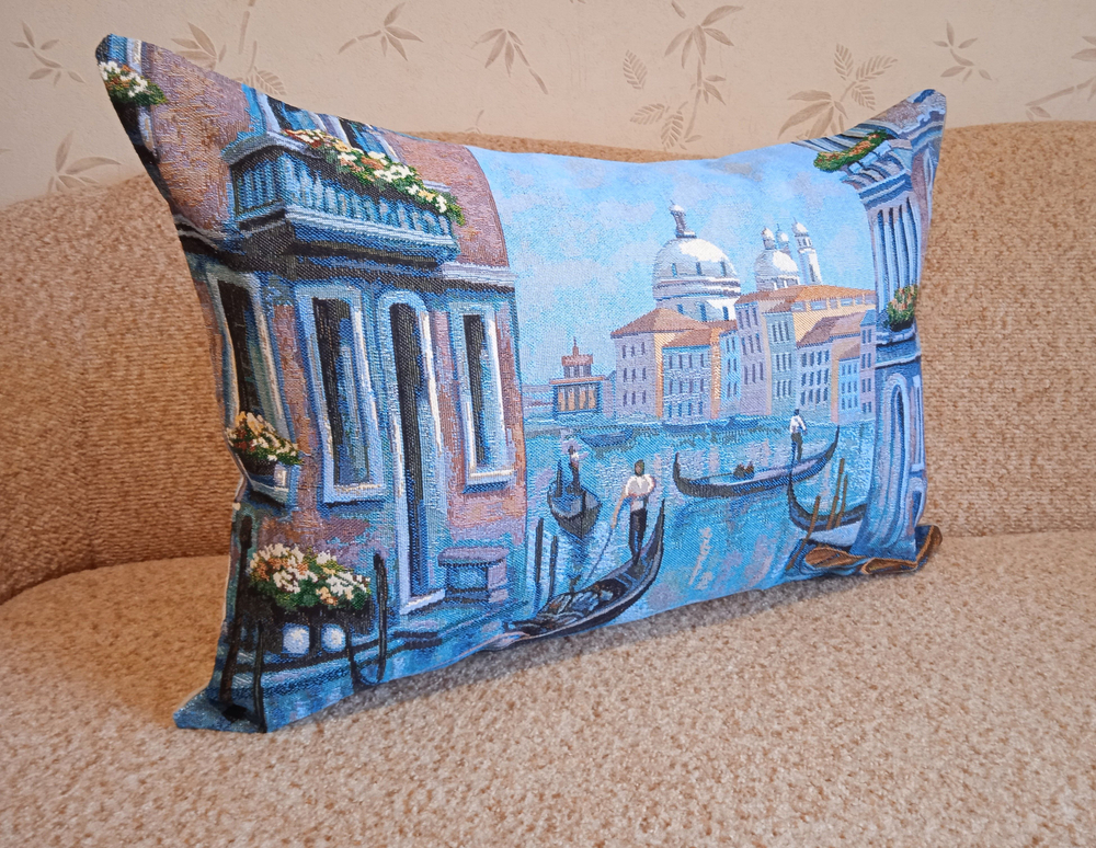 Декоративная гобеленовая наволочка для интерьерной подушки Вечерняя Венеция 68х47