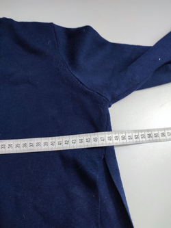 Джемпер с вырезом на спине 42 размер