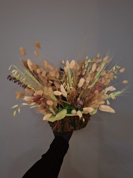 Композиция из сухоцетов