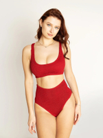 Топ купальника красный