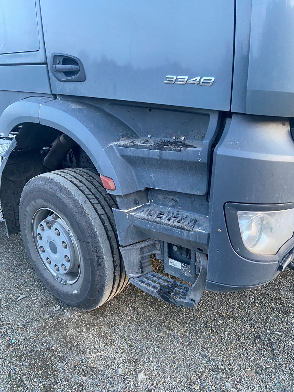Mercedes-Benz AROCS 6x4 Седельный тягач 3348S AT (Дизельный, 12,8 л, 476 л.с., АТ)