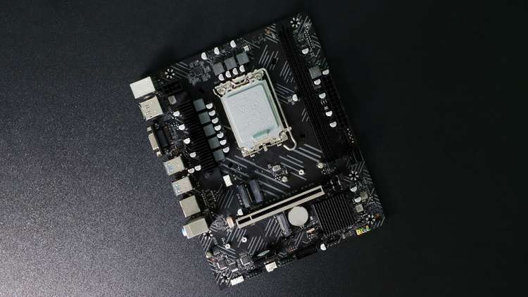 Обзор материнской платы BaseTech H610M