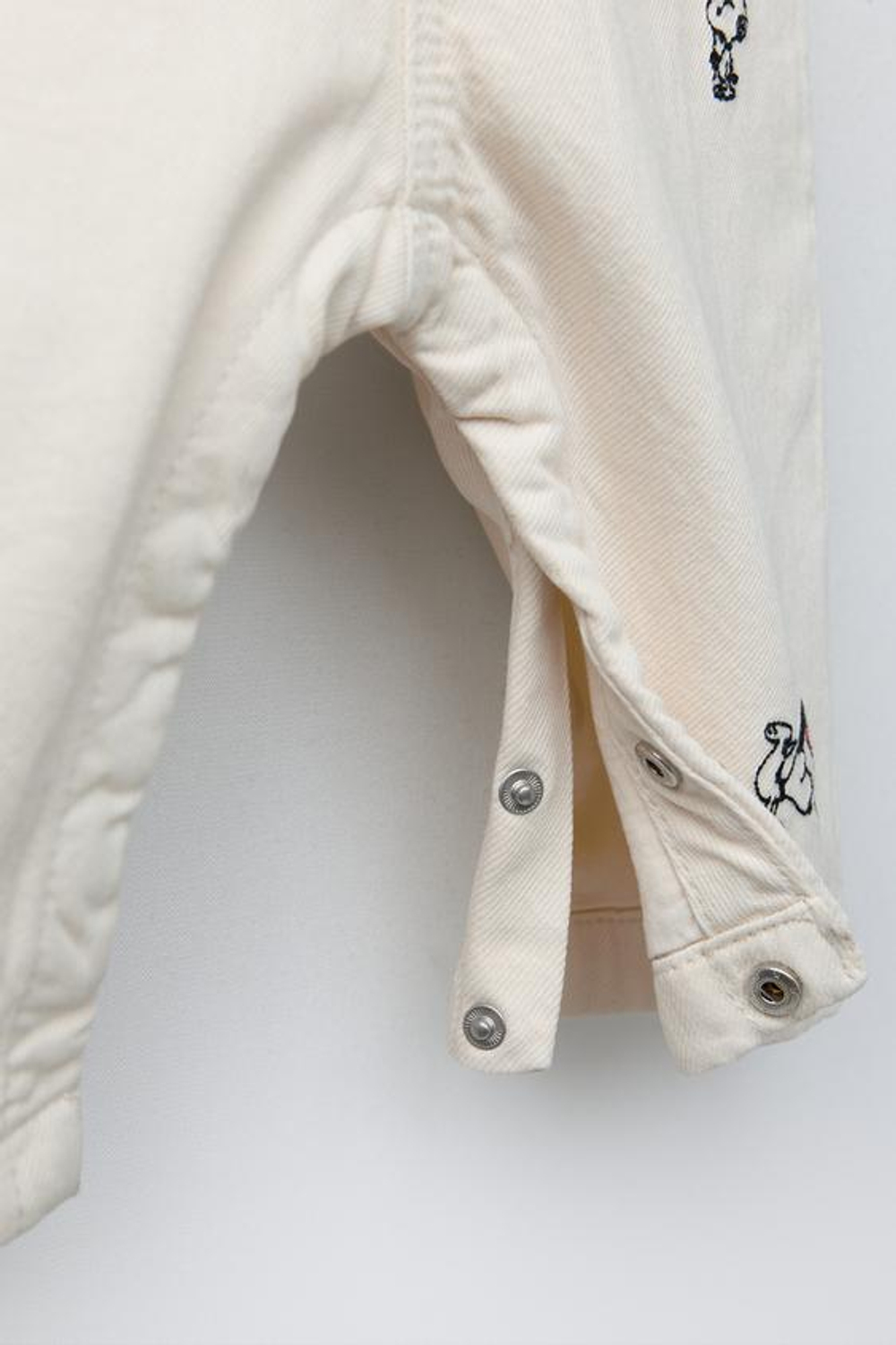 ZARA ДЛИННЫЙ КОМБИНЕЗОН ИЗ САРЖИ SNOOPY PEANUTS™, ЭКРЮ