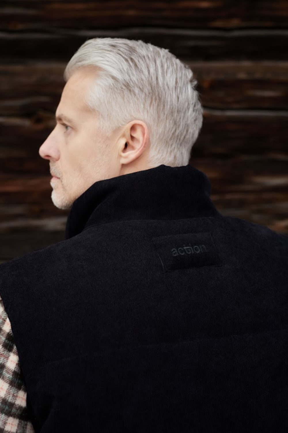 Жилетка утепленная черная "Velvet"