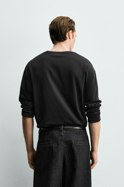 ZARA ФУТБОЛКА С ДВОЙНЫМИ КОНТРАСТНЫМИ ДЕТАЛЯМИ, ЧЕРНЫЙ