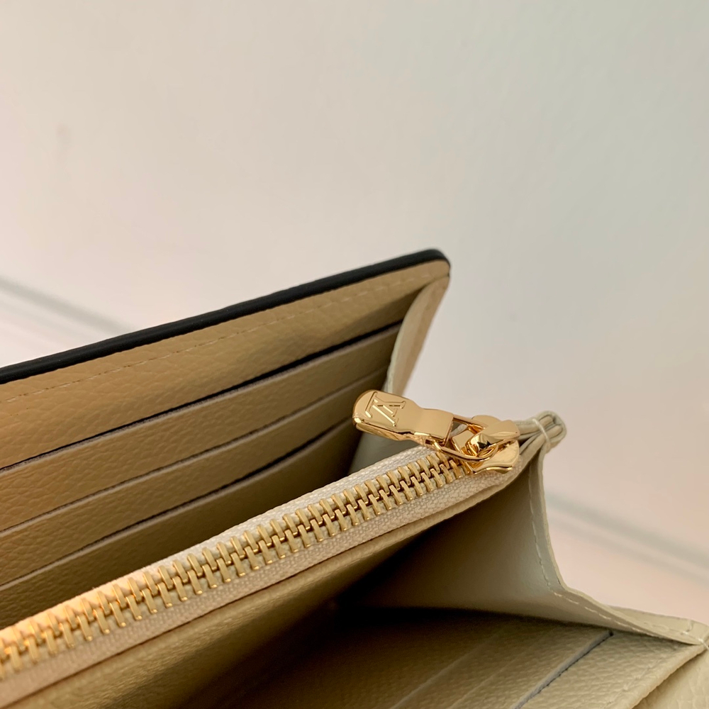 Louis Vuitton Sarah Wallet