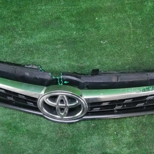 Решетка радиатора Toyota Camry 7 XV55 (2017-2018)