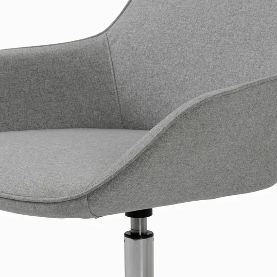Офисное кресло Desis серое