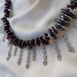 Колье с цепочками "Гранатовый вихрь" с гранатом