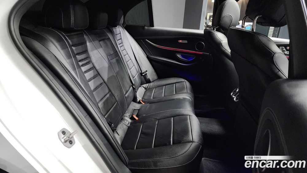 Mercedes-Benz E-Class W213 E250 AMG Line (10.2022)
