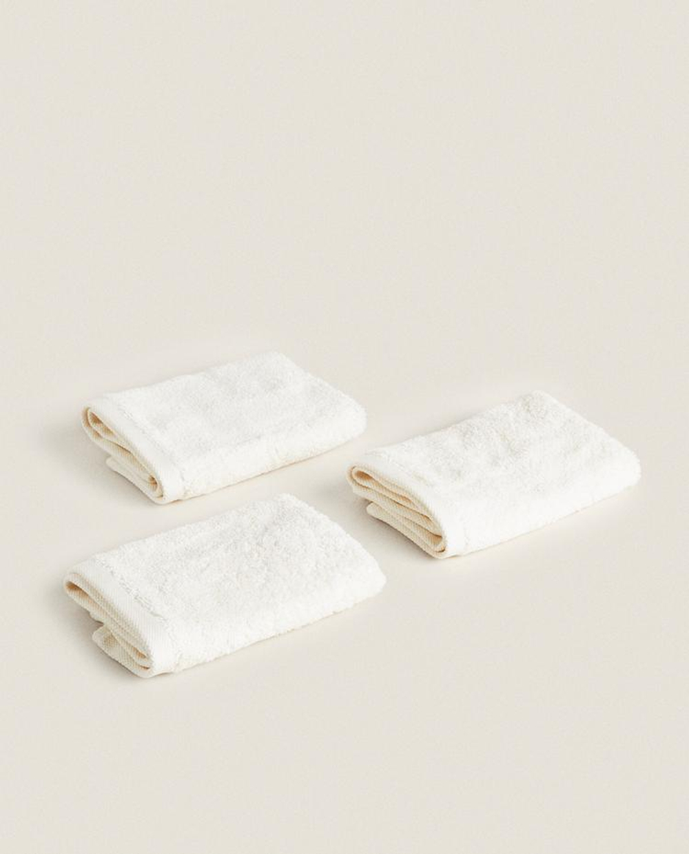 ZARA HOME ПОЛОТЕНЦЕ ИЗ ХЛОПКА ВЫСШЕГО КАЧЕСТВА (НАБОР ИЗ 3 ШТ), ЦВЕТ СЛОНОВОЙ КОСТИ