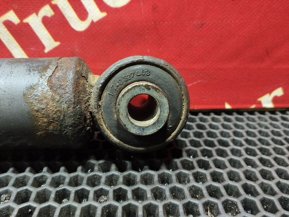 Амортизатор передний 2017г